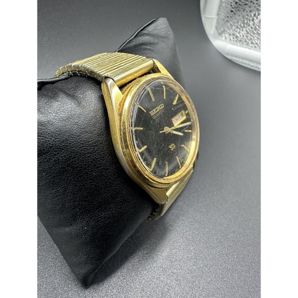 Vintage Seiko Day Date Gold Tone Watch 5Y23-8049 New Battery - Picture 2 of 9